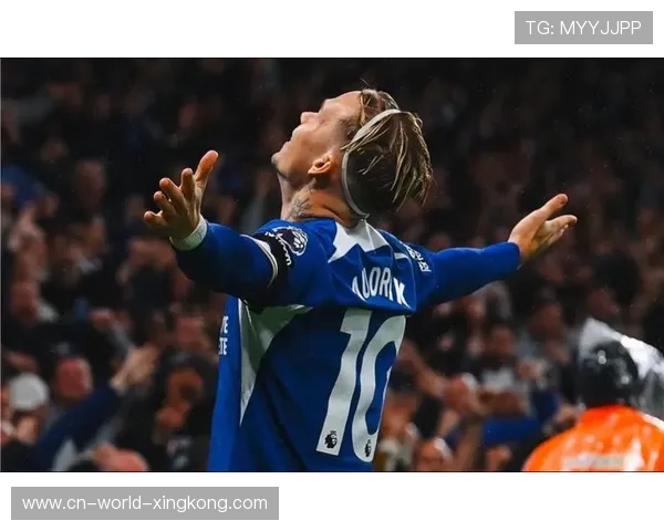 切尔西中路强行推进，穆德里克劲射撕裂球网